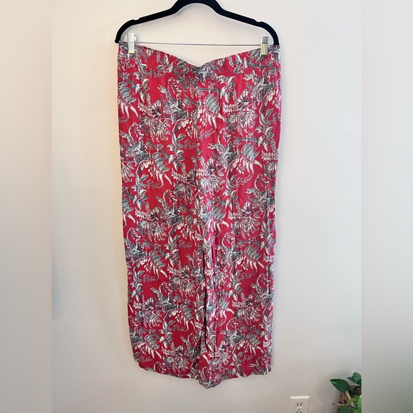 ANN TAYLOR LOFT Red Floral Wide Leg Causal Pants NWT - Picture 3 of 4